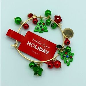 Holiday bracelet this is well done, beautiful!